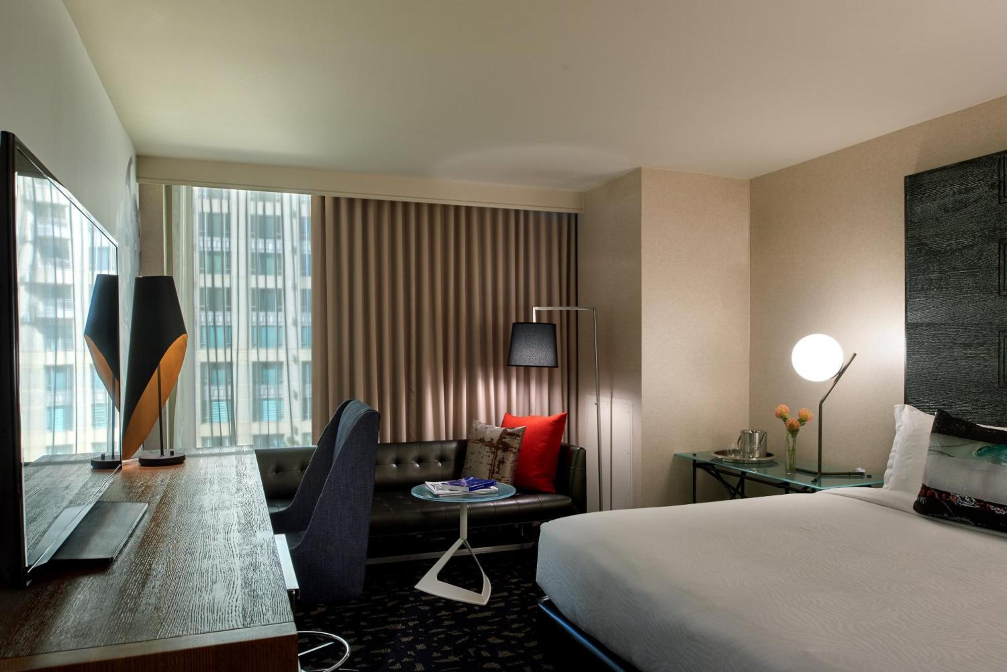 Essential King Room Beverly Hills View