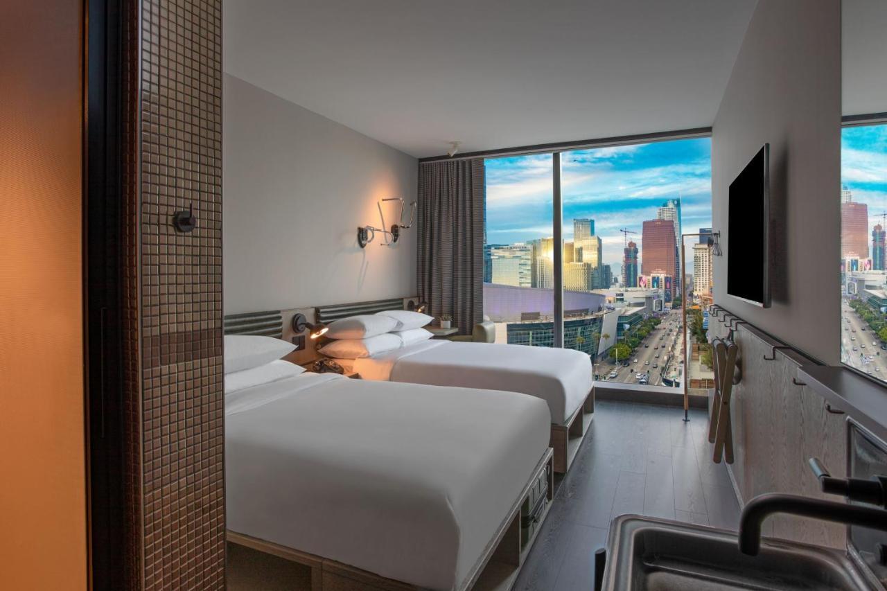 Chambre Lit Queen-Size - Vue sur Ville