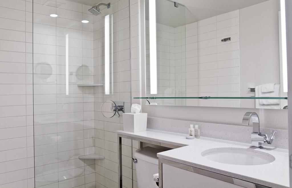 Quarto King Deluxe com Vista da Piscina