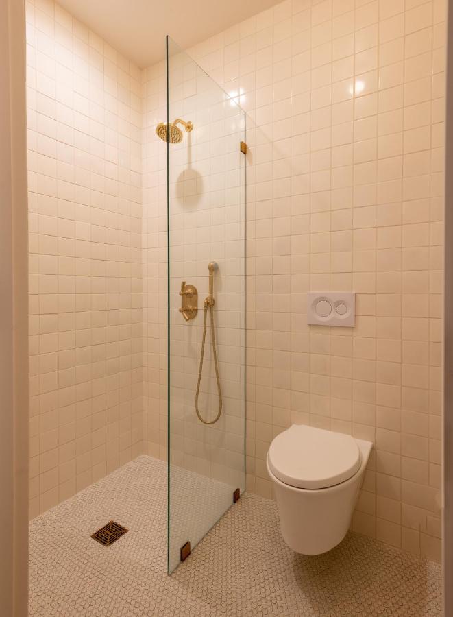 Quarto Queen Pequeno