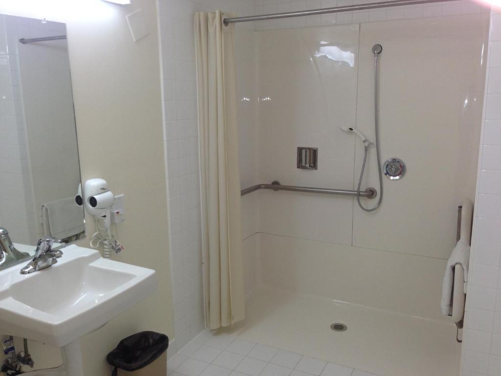 Quarto Queen com 2 Camas Queen-size - Não Fumador