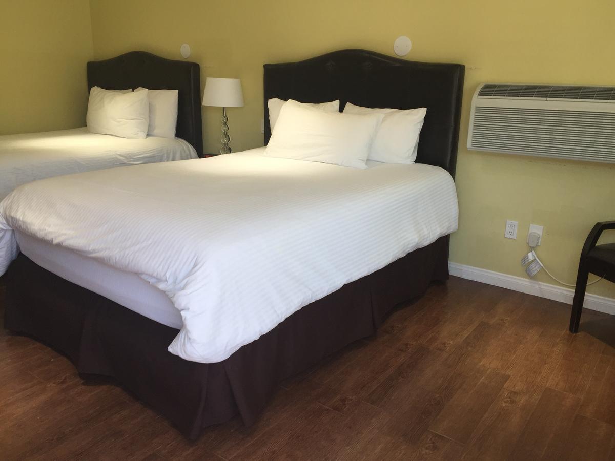 Deluxe Queen Room Two Queen Beds
