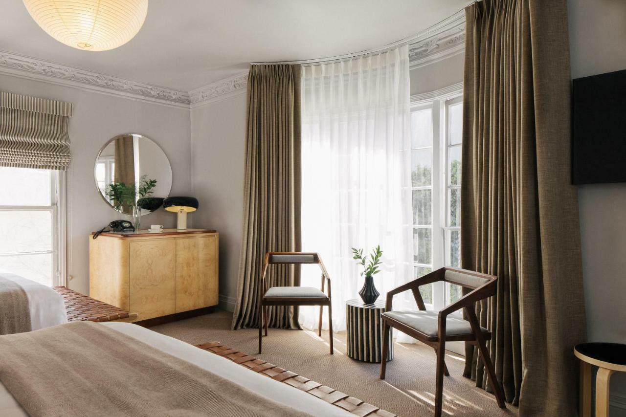 Chambre Lit Queen-Size - Vue sur Jardin