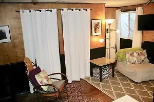 Private, Quiet, And Accommodating Guest House-1