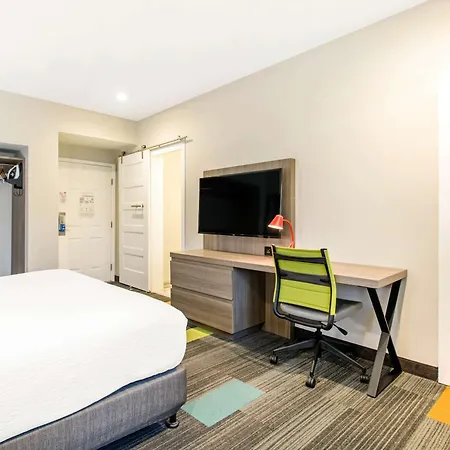 Rodeway Inn Near Melrose Ave-3