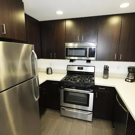 Downtown Cosmopolitan Residences-3