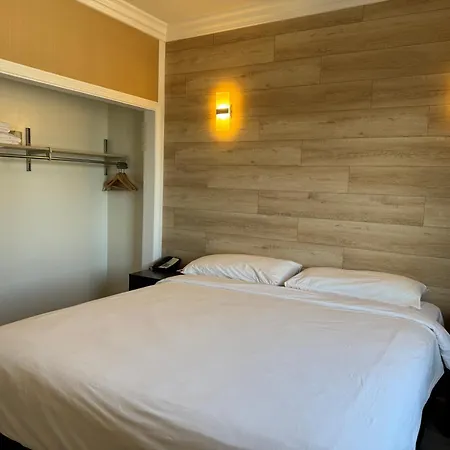 Garden Suite Hotel And Resort-3