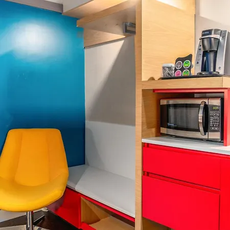 Century Park Hotel La (Adults Only)-3